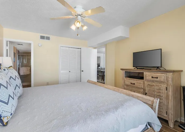 Edgewater 31 *